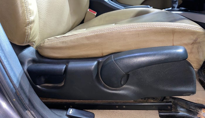 2018 Honda City 1.5L I-DTEC VX, Diesel, Manual, 84,269 km, Driver Side Adjustment Panel