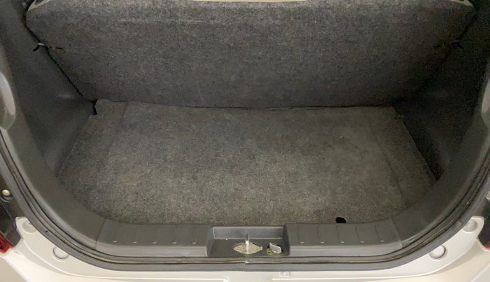 2016 Maruti Alto K10 LXI, Petrol, Manual, 30,151 km, Boot Inside