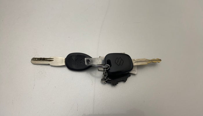 2016 Maruti Alto K10 LXI, Petrol, Manual, 30,151 km, Key Close Up