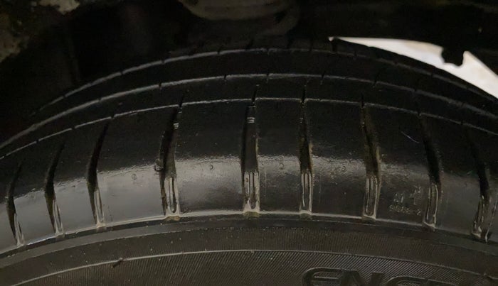 2016 Maruti Alto K10 LXI, Petrol, Manual, 30,151 km, Left Rear Tyre Tread