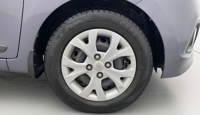 2015 Hyundai Grand i10 SPORTZ 1.2 KAPPA VTVT, CNG, Manual, 86,785 km, Right Front Wheel