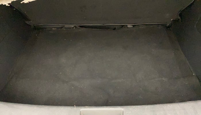 2022 Nissan MAGNITE XE, Petrol, Manual, 36,721 km, Boot Inside