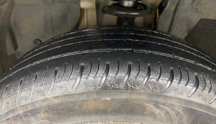 2022 Nissan MAGNITE XE, Petrol, Manual, 36,721 km, Left Front Tyre Tread