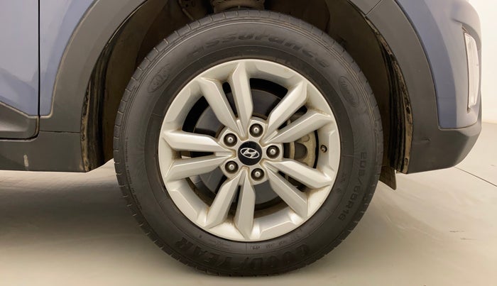 2017 Hyundai Creta SX PLUS 1.6 PETROL, Petrol, Manual, 45,215 km, Right Front Wheel
