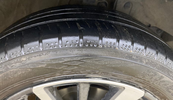 2021 Honda City 1.5L I-VTEC ZX, Petrol, Manual, 1,19,926 km, Right Front Tyre Tread