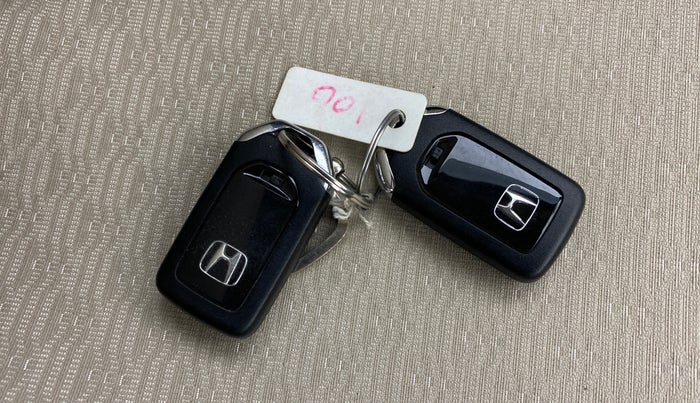 2021 Honda City 1.5L I-VTEC ZX, Petrol, Manual, 1,19,926 km, Key Close Up