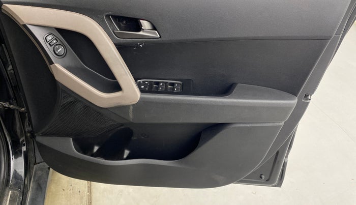 2017 Hyundai Creta SX PLUS AT 1.6 PETROL, Petrol, Automatic, 37,331 km, Driver Side Door Panels Control