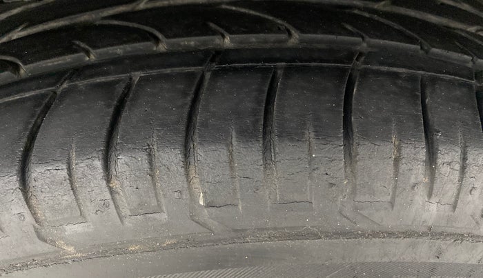 2017 Hyundai Creta SX PLUS AT 1.6 PETROL, Petrol, Automatic, 37,331 km, Left Rear Tyre Tread