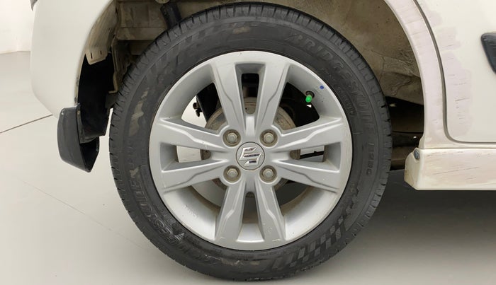 2014 Maruti Wagon R Stingray VXI, Petrol, Manual, 96,993 km, Right Rear Wheel