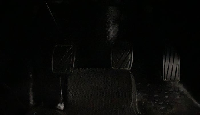 2024 Maruti FRONX SIGMA CNG 1.2 MT, CNG, Manual, 30,102 km, Pedals