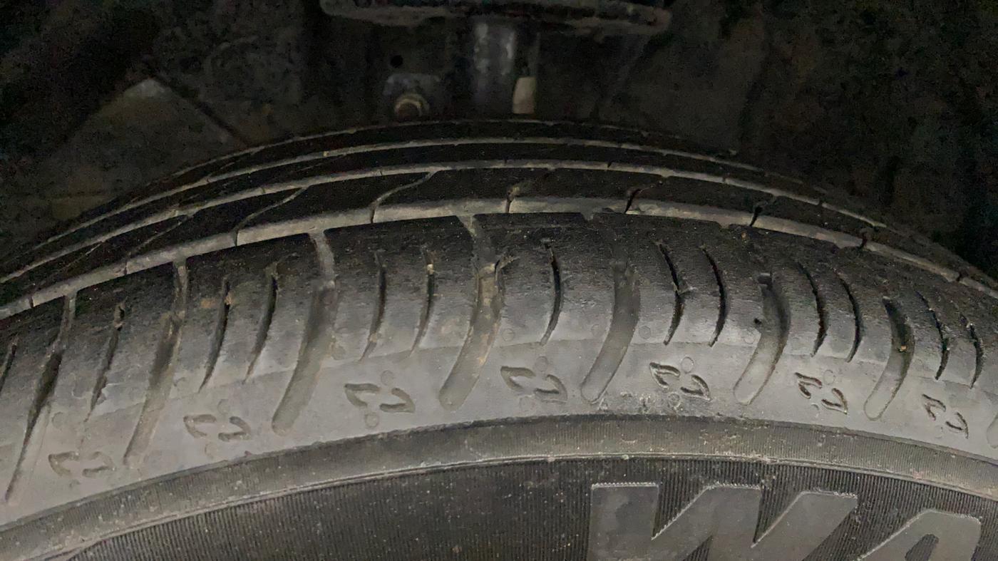 2024 Maruti FRONX SIGMA CNG 1.2 MT, CNG, Manual, 30,102 km, Left Front Tyre Tread