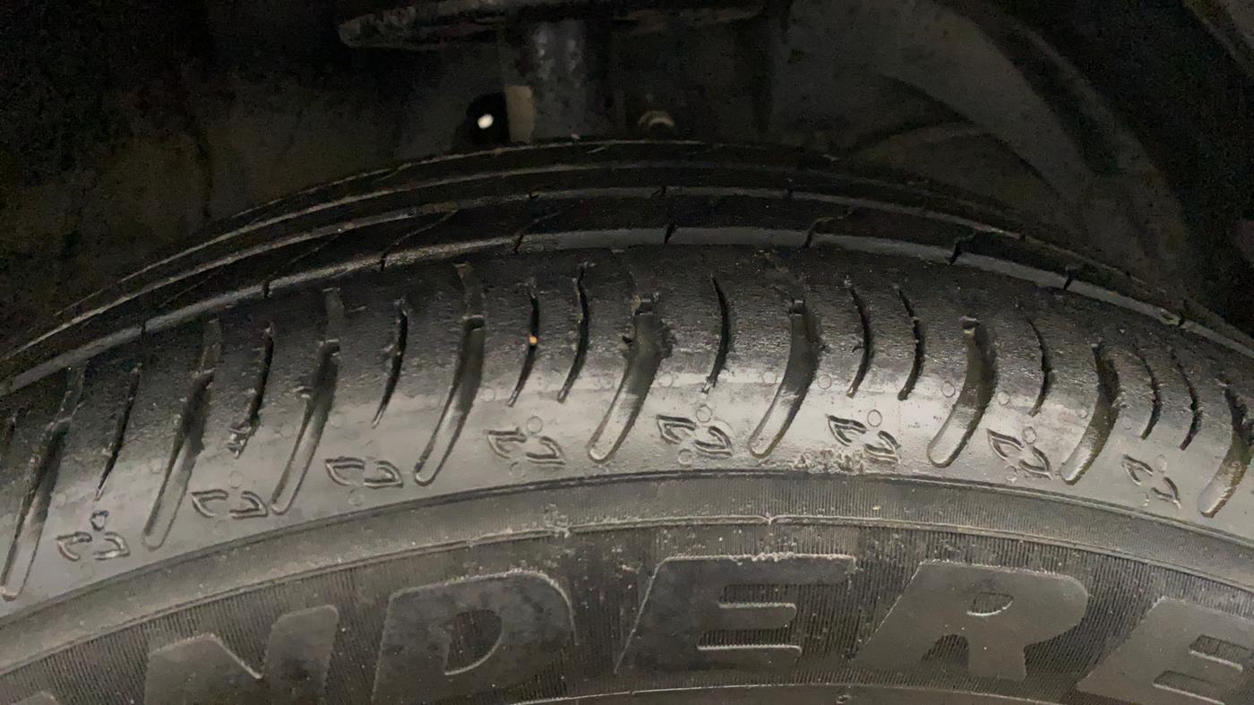 2024 Maruti FRONX SIGMA CNG 1.2 MT, CNG, Manual, 30,102 km, Right Front Tyre Tread