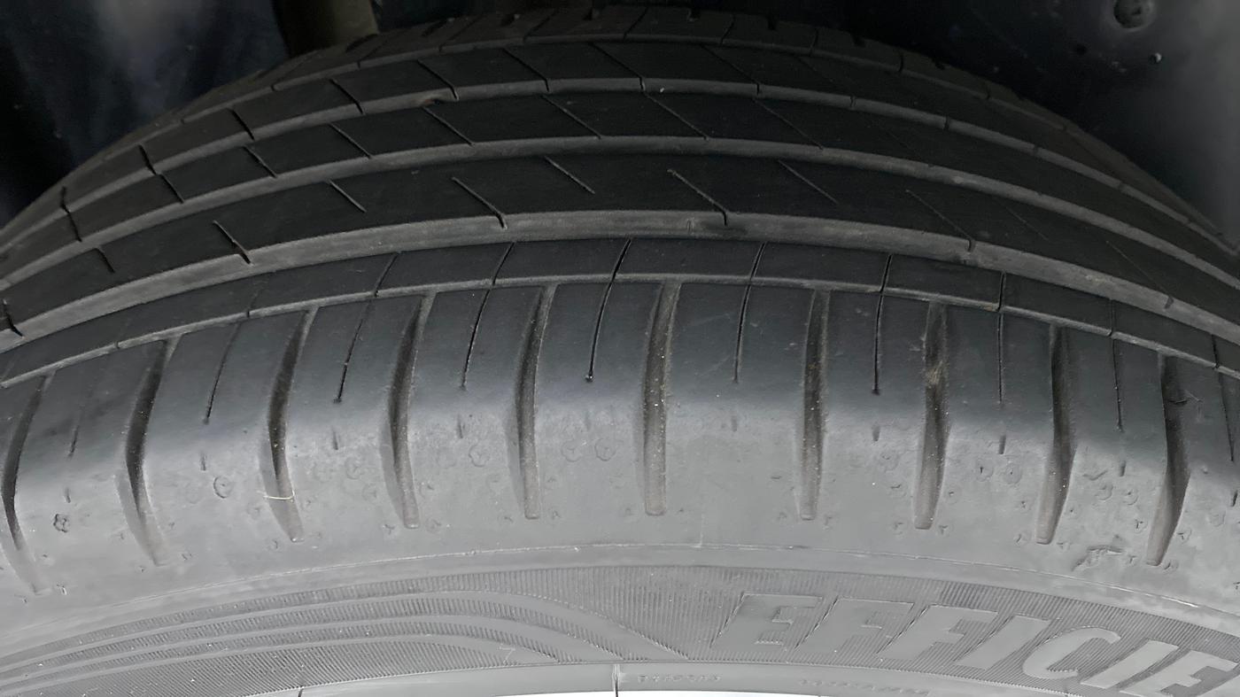 2021 MG HECTOR SHARP CVT, Petrol, Automatic, 18,998 km, Right Rear Tyre Tread