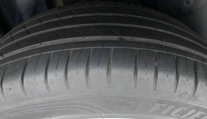 2021 MG HECTOR SHARP CVT, Petrol, Automatic, 18,998 km, Right Rear Tyre Tread