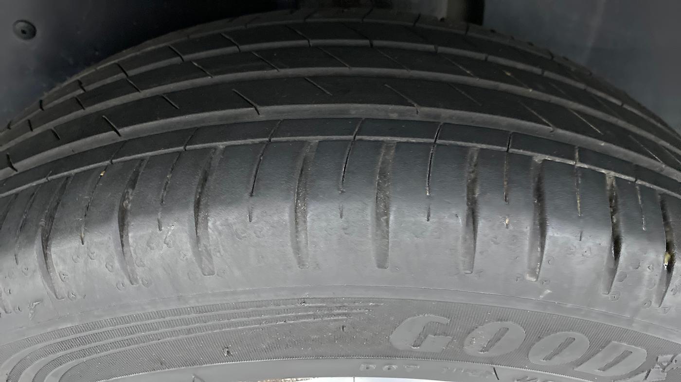 2021 MG HECTOR SHARP CVT, Petrol, Automatic, 18,998 km, Left Rear Tyre Tread