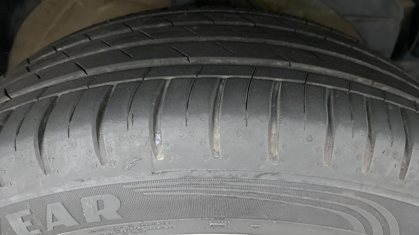 2021 MG HECTOR SHARP CVT, Petrol, Automatic, 18,998 km, Right Front Tyre Tread