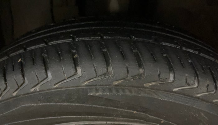 2018 Renault Kwid RXL, Petrol, Manual, 19,756 km, Left Front Tyre Tread