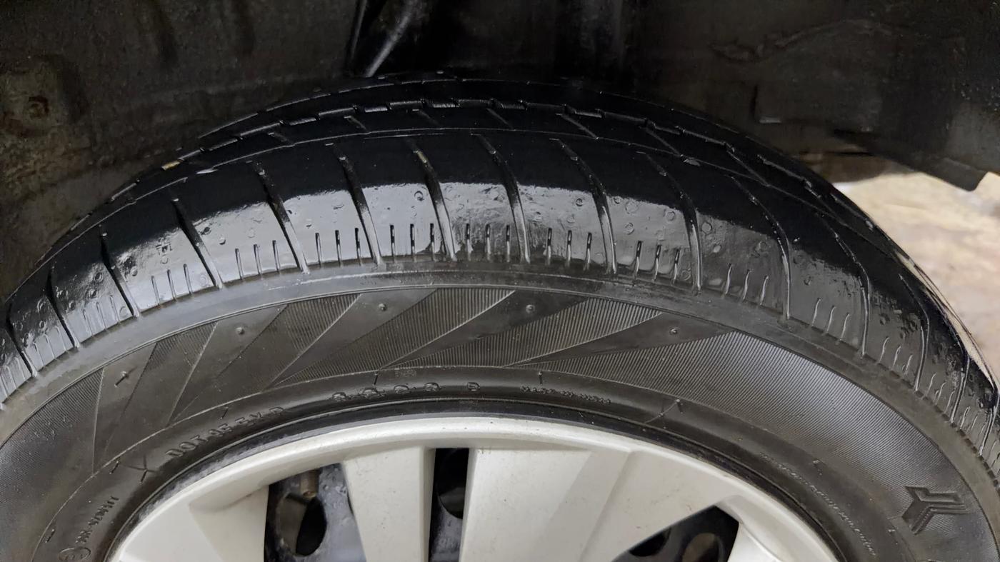 2023 Honda Amaze 1.2L I-VTEC S CVT, Petrol, Automatic, 30,227 km, Left Rear Tyre Tread