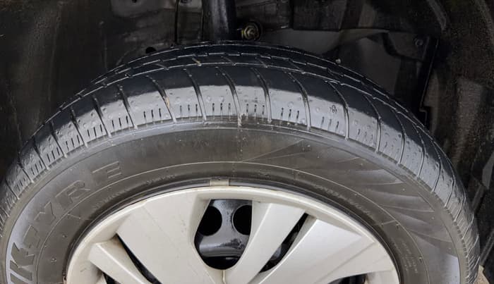 2023 Honda Amaze 1.2L I-VTEC S CVT, Petrol, Automatic, 30,413 km, Right Front Tyre Tread