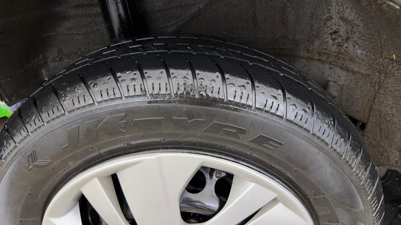 2023 Honda Amaze 1.2L I-VTEC S CVT, Petrol, Automatic, 30,227 km, Right Rear Tyre Tread