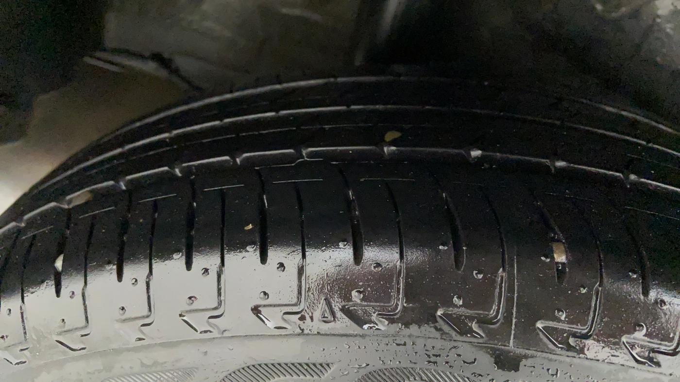 2017 Honda City V MT PETROL, Petrol, Manual, 58,880 km, Right Rear Tyre Tread