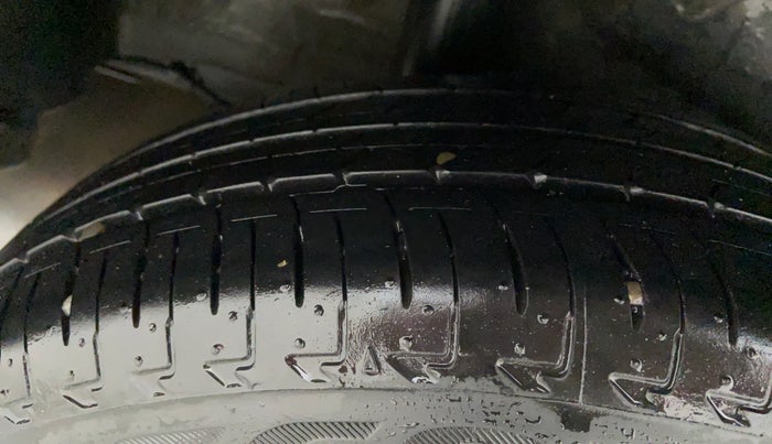 2017 Honda City V MT PETROL, Petrol, Manual, 58,880 km, Right Rear Tyre Tread