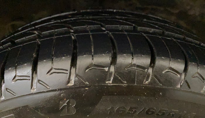 2016 Hyundai Grand i10 SPORTZ 1.2 KAPPA VTVT, Petrol, Manual, 68,138 km, Right Rear Tyre Tread