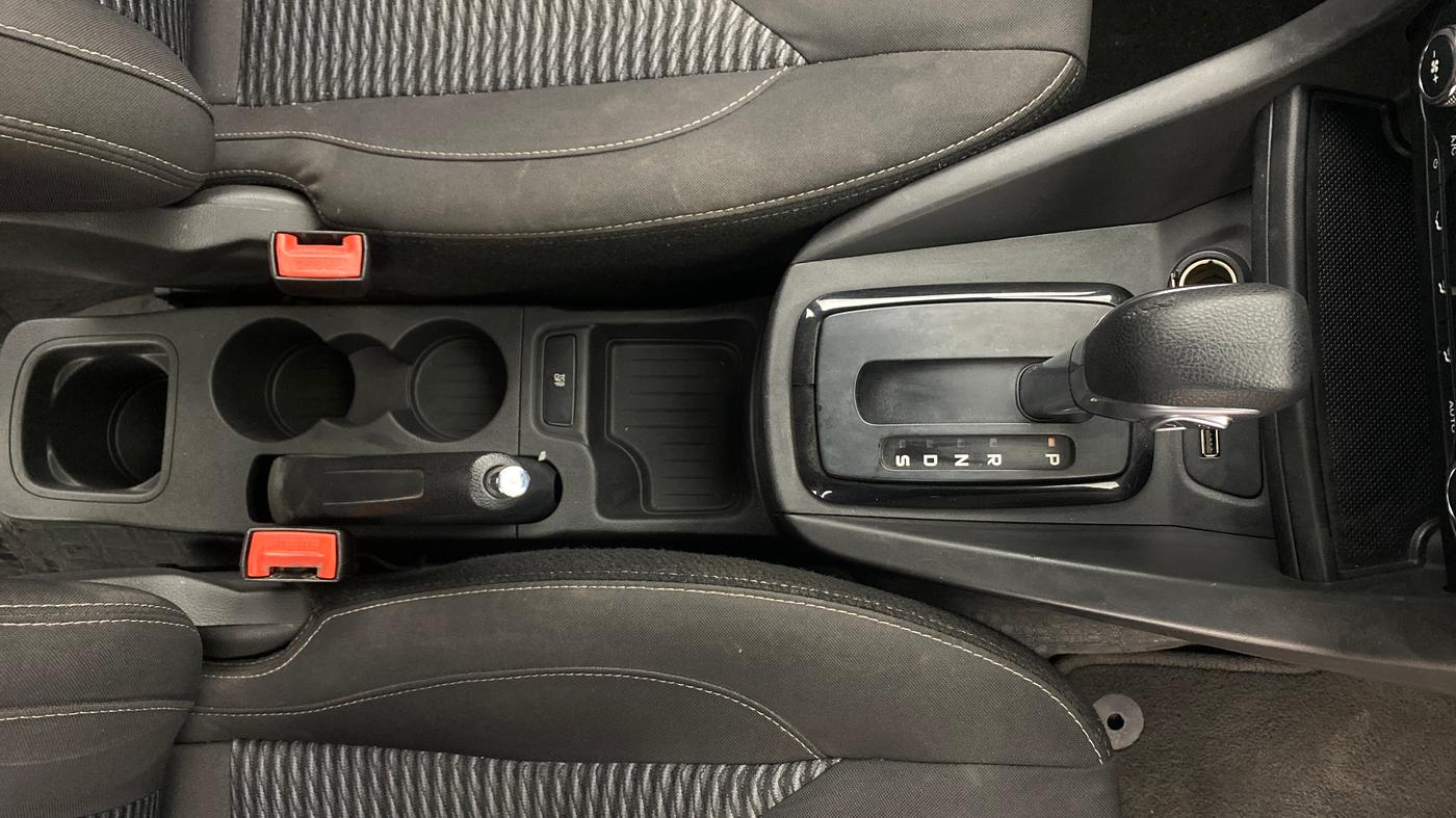 2021 Ford New Figo TITANIUM PLUS 1.2 PETROL AT, Petrol, Automatic, 47,783 km, Gear Lever