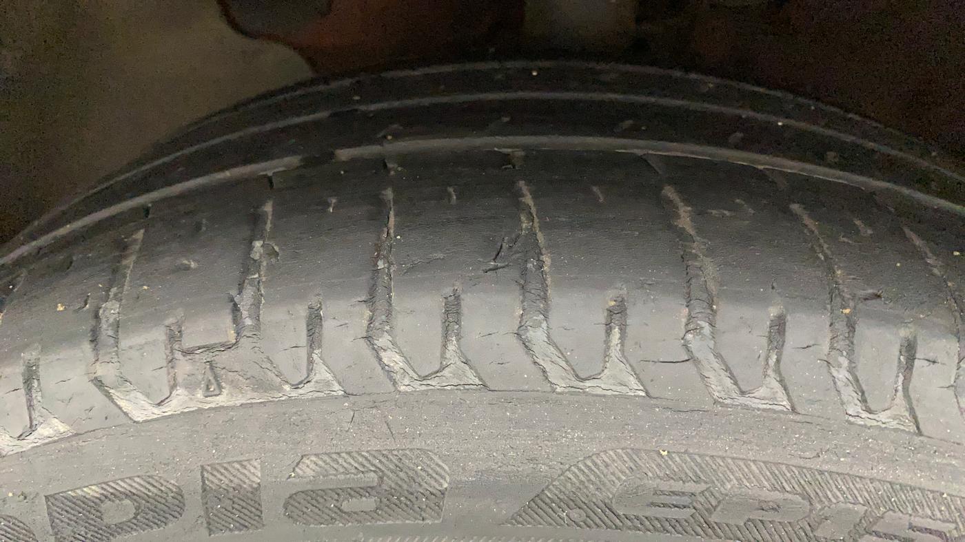 2018 Hyundai Verna 1.6 VTVT SX, Petrol, Manual, 44,659 km, Left Front Tyre Tread