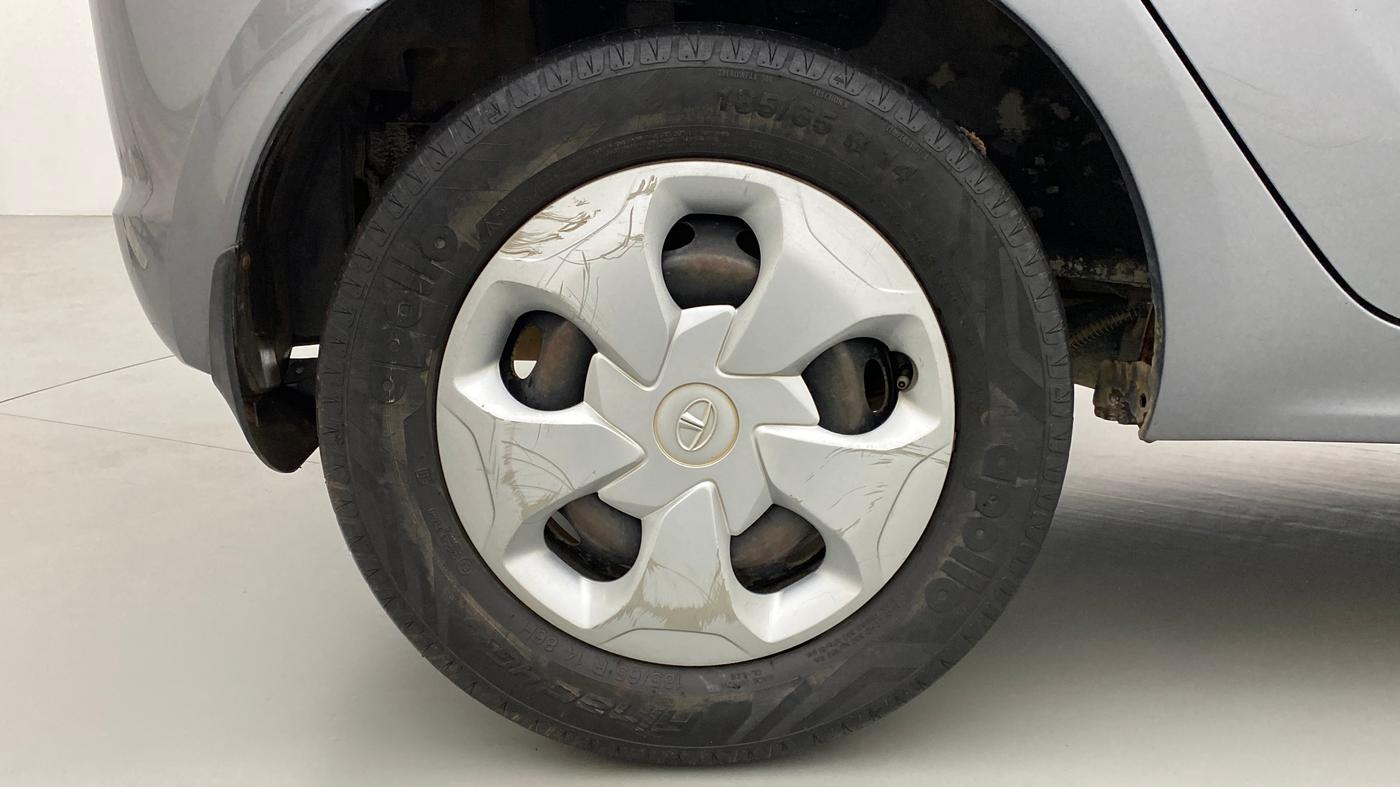 2018 Tata Tiago XT DIESEL, Diesel, Manual, 56,314 km, Right Rear Wheel