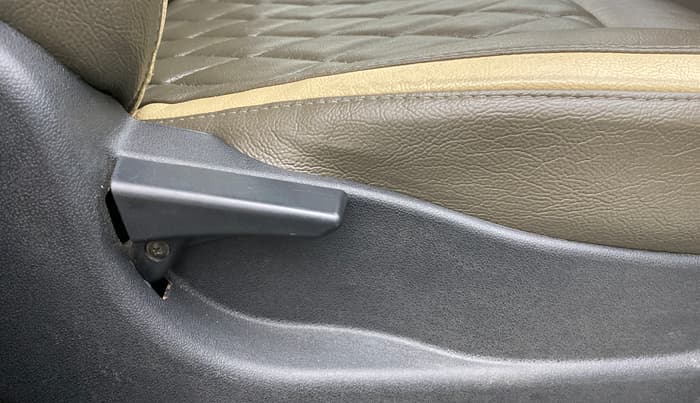 2018 Tata Tiago XT DIESEL, Diesel, Manual, 56,314 km, Driver Side Adjustment Panel