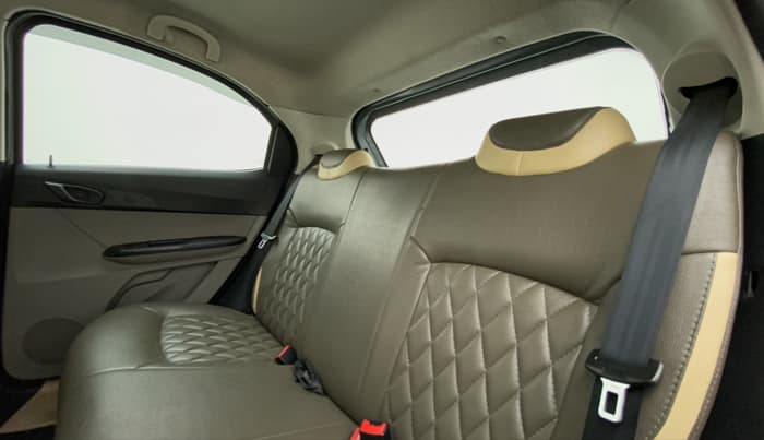2018 Tata Tiago XT DIESEL, Diesel, Manual, 56,314 km, Right Side Rear Door Cabin