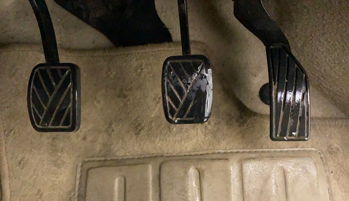 2012 Maruti Ertiga LXI, CNG, Manual, 82,416 km, Pedals