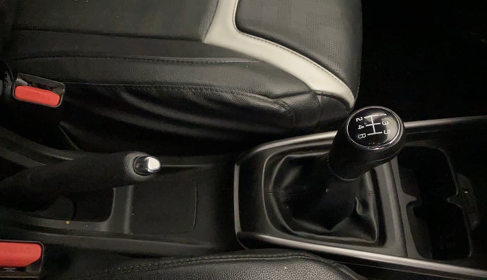 2021 Maruti XL6 ZETA MT, Petrol, Manual, 10,913 km, Gear Lever