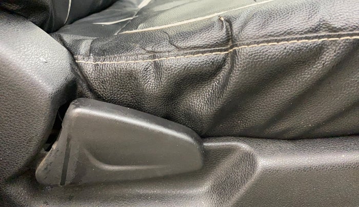 2018 Renault Kwid RXT 1.0, Petrol, Manual, 31,020 km, Driver Side Adjustment Panel