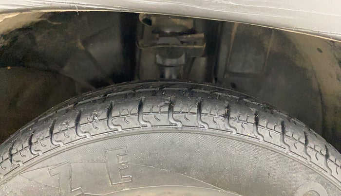 2018 Renault Kwid RXT 1.0, Petrol, Manual, 31,020 km, Right Front Tyre Tread