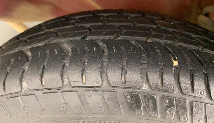 2014 Maruti Alto K10 VXI, Petrol, Manual, 18,295 km, Left Front Tyre Tread