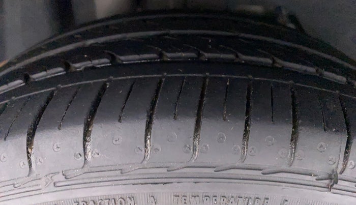 2021 Ford FREESTYLE TITANIUM Plus 1.5 TDCI MT, Diesel, Manual, 27,490 km, Right Rear Tyre Tread