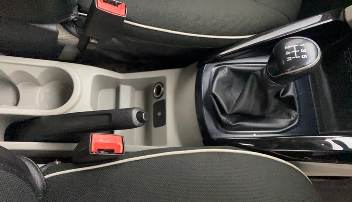 2016 Ford Ecosport TREND+ 1.5L DIESEL, Diesel, Manual, 1,20,599 km, Gear Lever