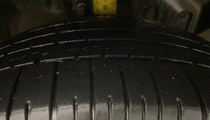 2016 Ford Ecosport TREND+ 1.5L DIESEL, Diesel, Manual, 1,20,599 km, Right Front Tyre Tread