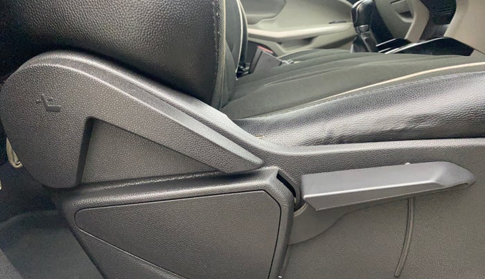 2016 Ford Ecosport TREND+ 1.5L DIESEL, Diesel, Manual, 1,20,599 km, Driver Side Adjustment Panel