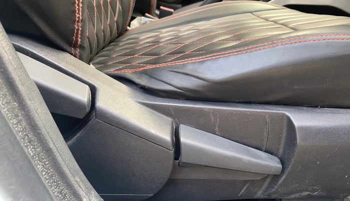 2022 Nissan MAGNITE XL, Petrol, Manual, 87,191 km, Driver Side Adjustment Panel