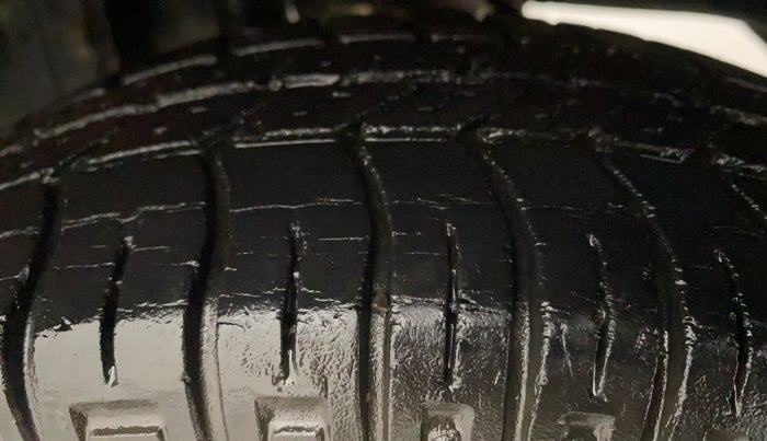 2014 Maruti Alto 800 VXI, Petrol, Manual, 40,499 km, Left Rear Tyre Tread