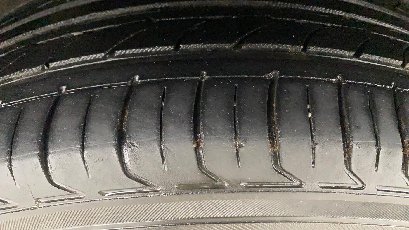 2018 Tata NEXON XZ PLUS PETROL, Petrol, Manual, 59,604 km, Right Rear Tyre Tread