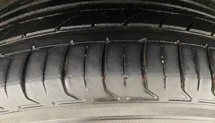 2018 Tata NEXON XZ PLUS PETROL, Petrol, Manual, 59,604 km, Right Rear Tyre Tread