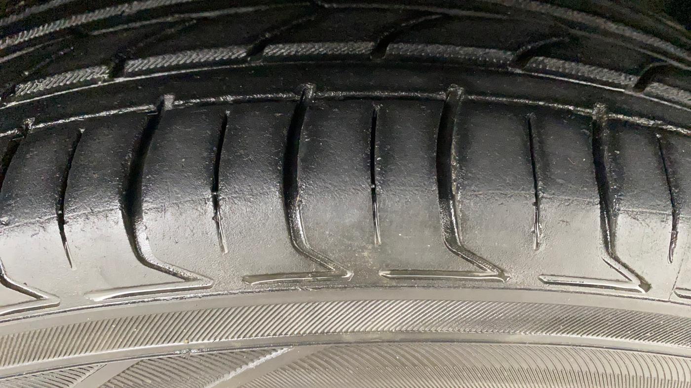 2018 Tata NEXON XZ PLUS PETROL, Petrol, Manual, 59,604 km, Right Front Tyre Tread