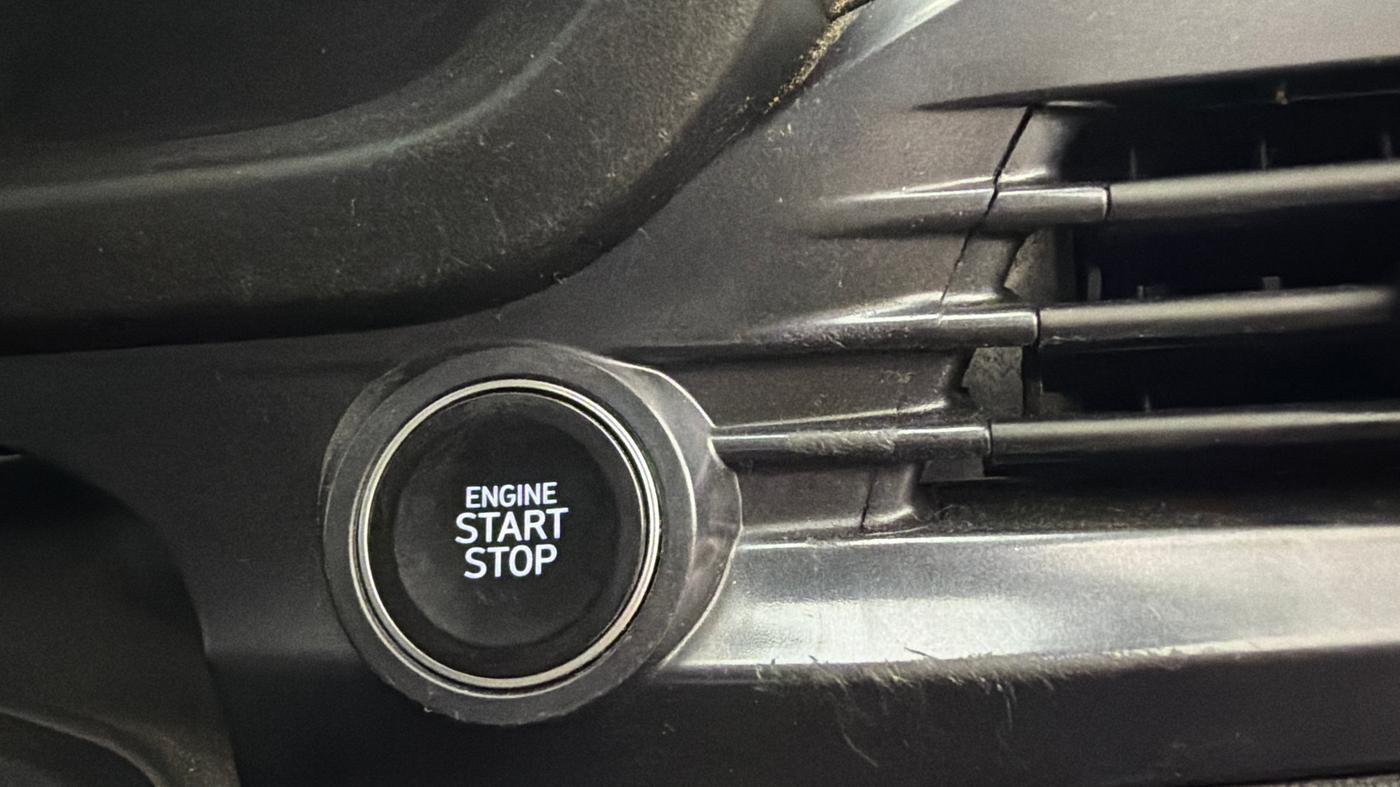 2023 Hyundai NEW I20 ASTA 1.2 MT, Petrol, Manual, 21,141 km, Keyless Start/ Stop Button
