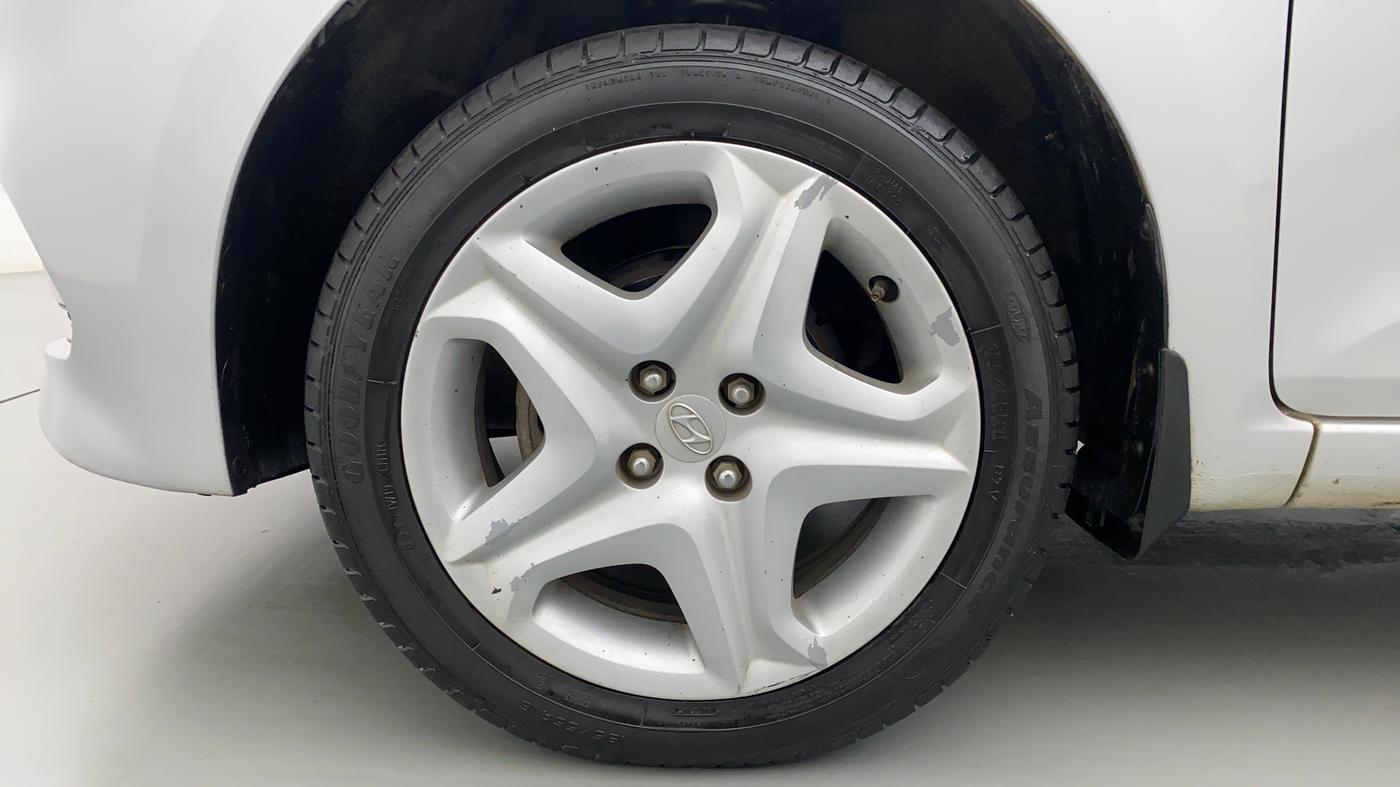 2017 Hyundai Elite i20 ASTA 1.2, Petrol, Manual, 30,311 km, Left Front Wheel