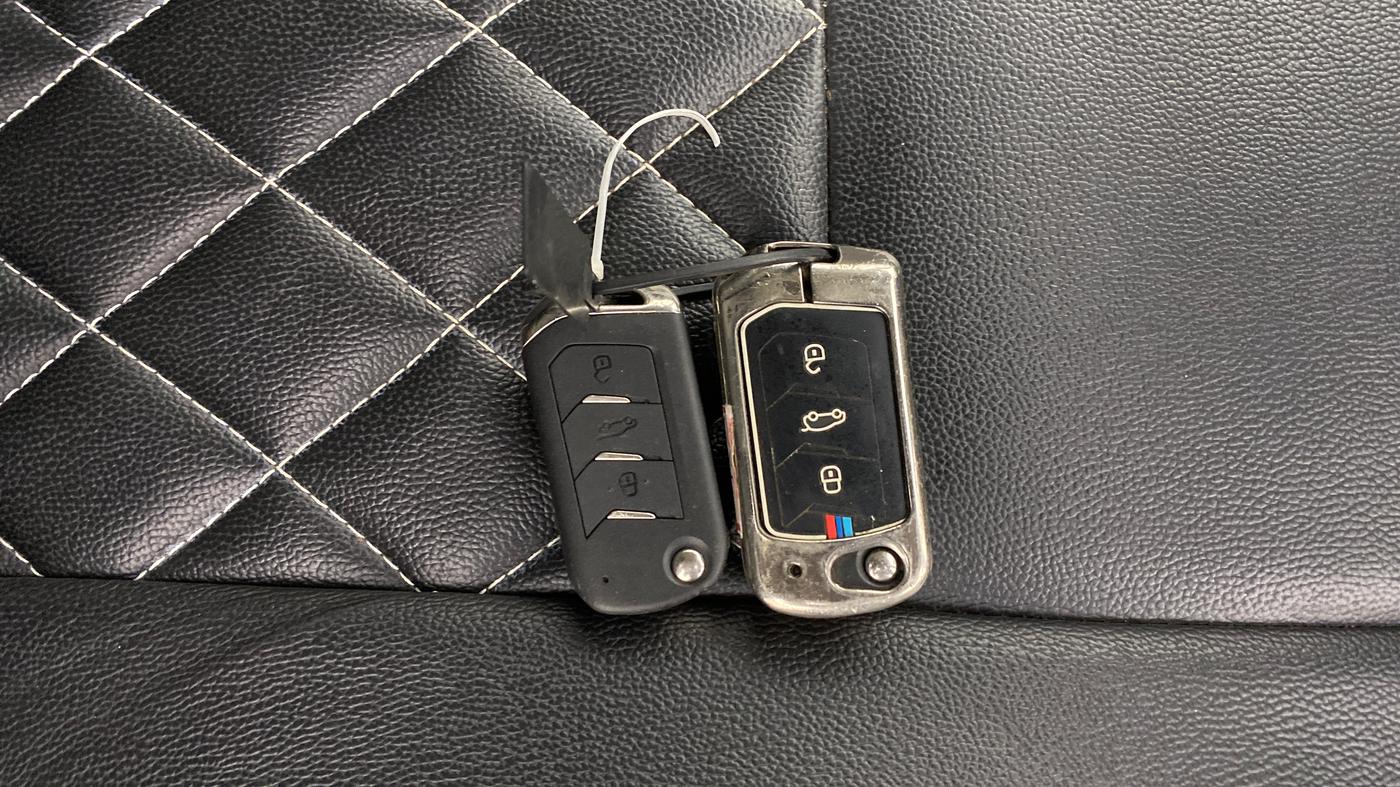 2023 Mahindra XUV300 W6 1.5 Diesel, Diesel, Manual, 68,187 km, Key Close Up