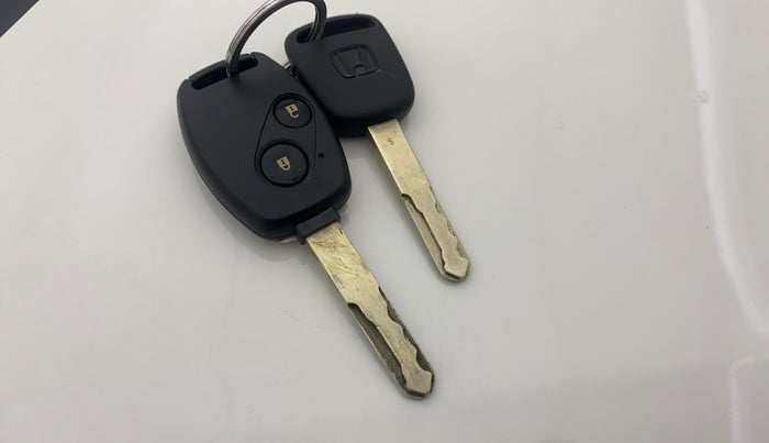 2013 Honda Brio S MT, CNG, Manual, 73,786 km, Key Close Up